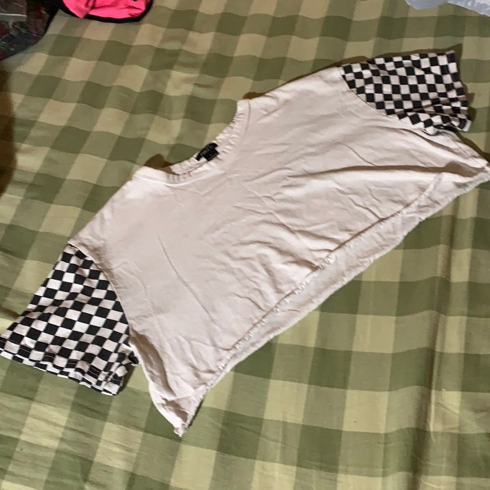 Checker print sleeve crop top